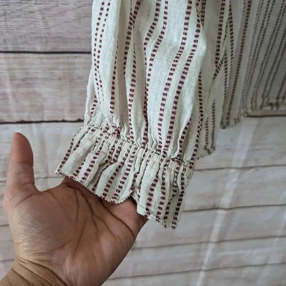 Elizabeth & James Size Medium Peasant Blouse Ivory Red Boho Ruffle Pintuck Top - Picture 7 of 12